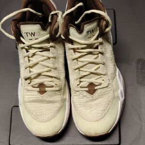 New Balance Cream and Brown Sneakers